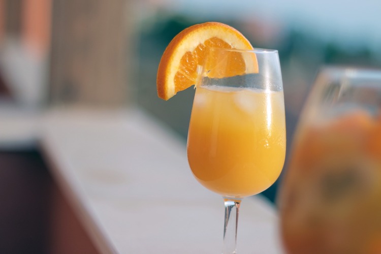 Drinks Recipe - Mimosas with Fresh Orange Juice