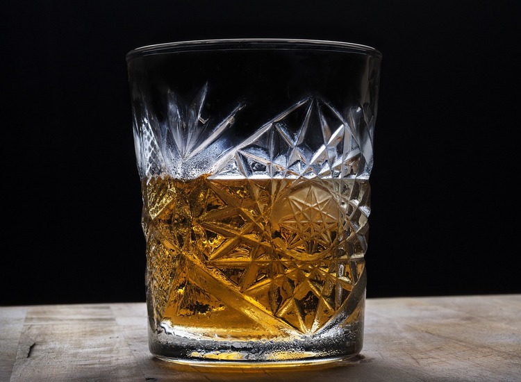 Bourbon Whiskey Cocktail - Drinks Recipe